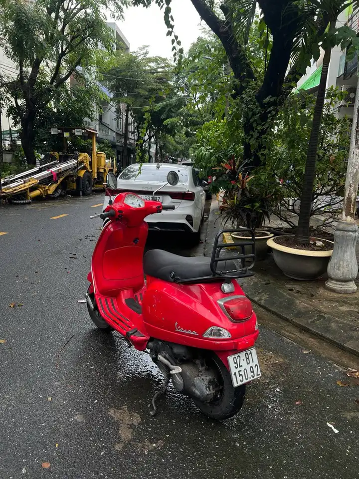 Мопед Vespa LX 150