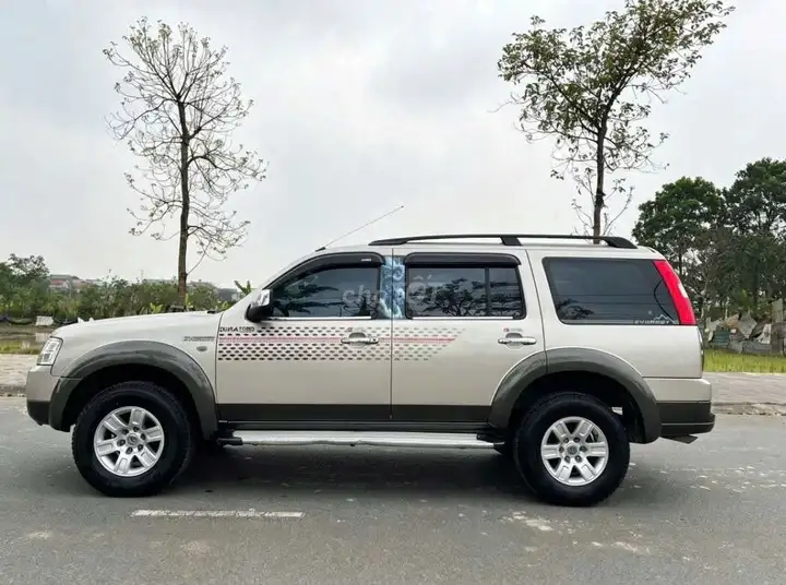 Ford Everest 2008, автоматическая, 7 мест, песочный