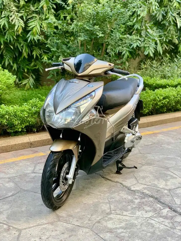 Honda Airblade 2012 золотистый с брелоком поиска