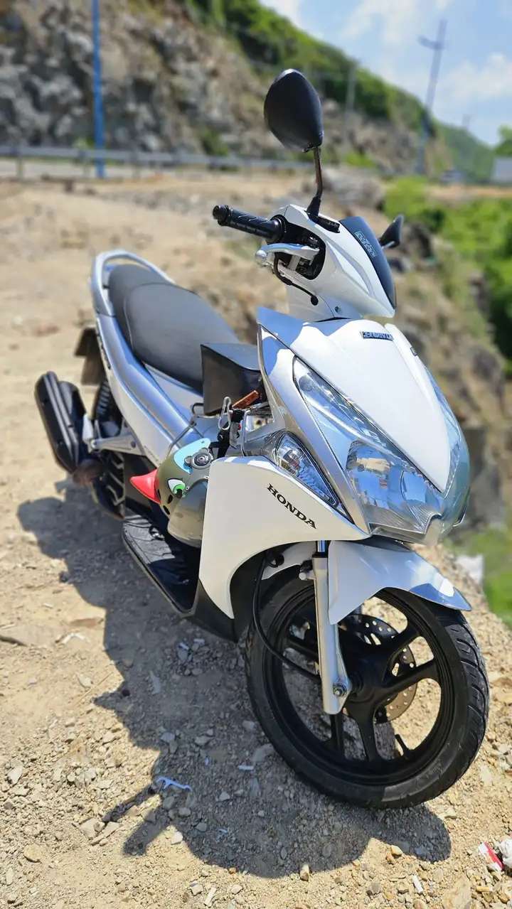 Honda ADV 150сс ABS, Honda AirBlade 125cc, Acer aspire v3-571g, Lemeide k15, Logitech Pebble Keys 2, Kuulaa kl-yd71, SJcam Sj 4000 4k Wi-Fi