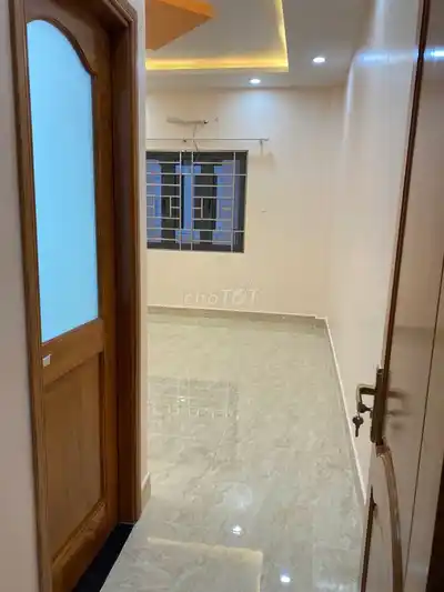 Красивый дом в районе Бинь Фу, 4х16м, 4 этажа, 5 спален рядом со школой