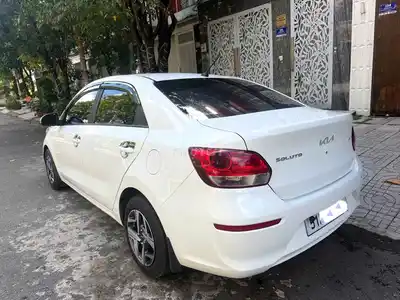 Kia SOLUTO 2023 1.4MT, один владелец, семейный автомобиль