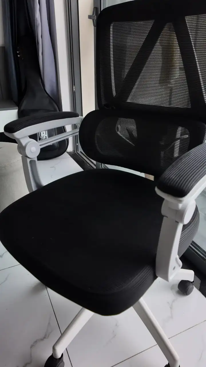 Кресло компьютерное Ergonomic Chair белое