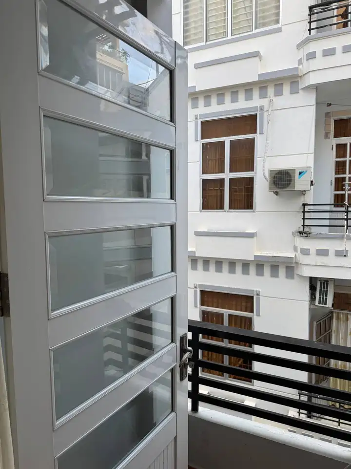 Комната с балконом в центре, ~20 м²