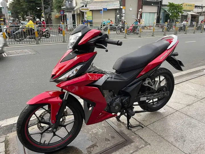 Honda Winner 2019 Красный
