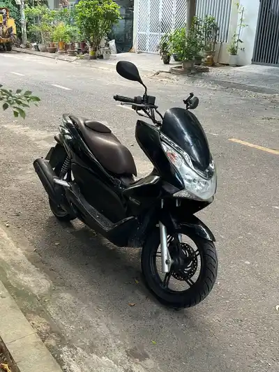 Honda PCX 1 поколения 2011 года