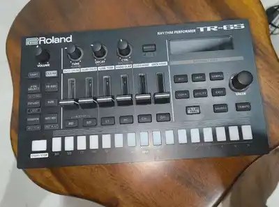 Roland TR-6S Rhythm Performer + Защитный флайт-кейс