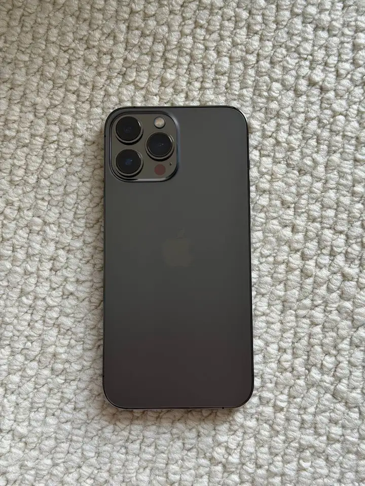 iPhone 13 Pro Max 128 ГБ, Samsung S26 512 ГБ