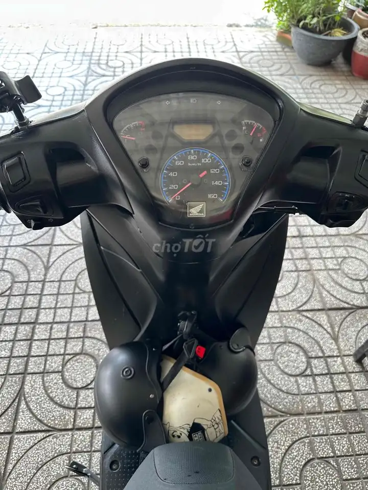 Honda SH 125 2015, черный, 90 000 км