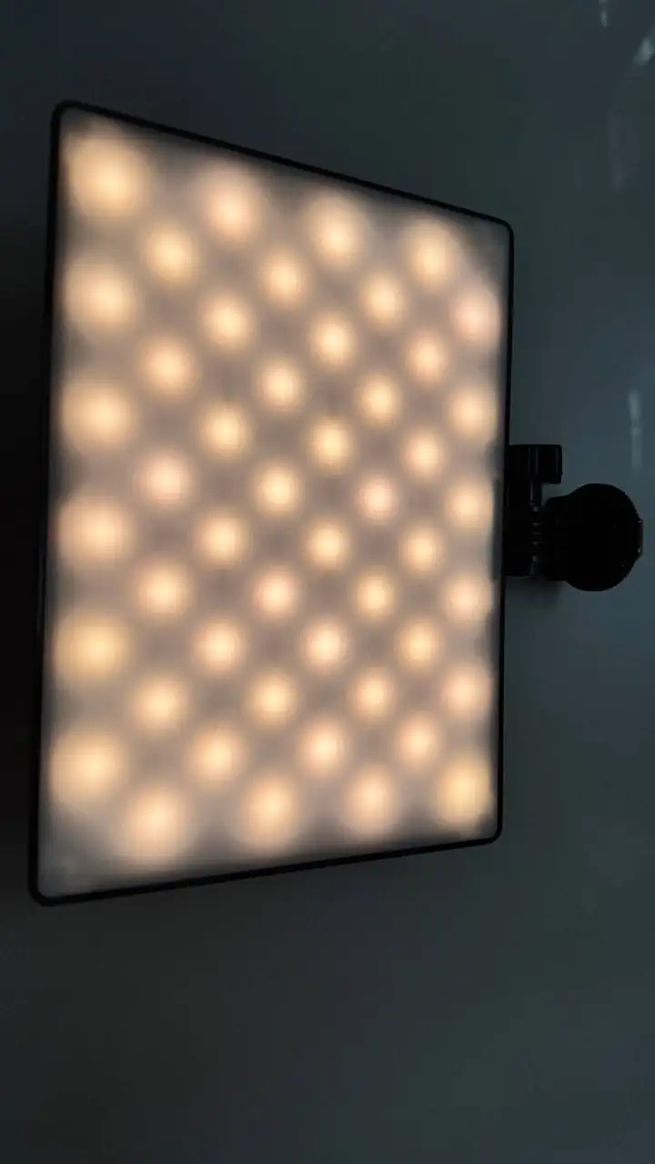 LED панель YN 300 Air