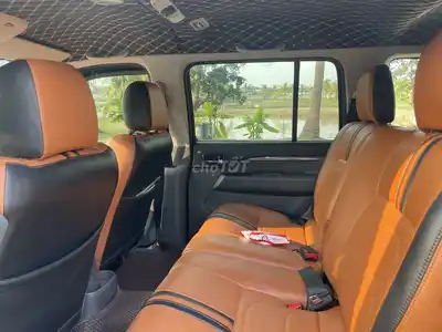 Ford Everest, 7 мест, черный