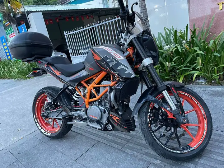 KTM 390 Duke