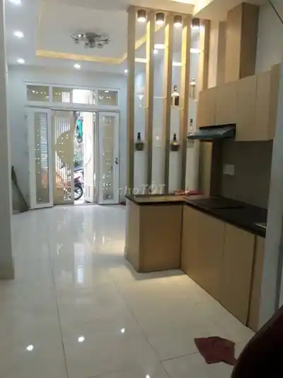 СДАЕТСЯ В АРЕНДУ ЗДАНИЕ В 3-М КВАРТАЛЕ, ПРИМЫКАЮЩЕЕ К КОРОЛЕВСКОЙ НАБЕРЕЖНОЙ