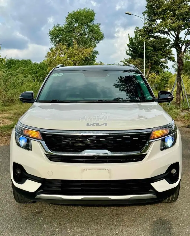Kia Seltos 2020 1.4 Turbo Luxury Белый Автомат