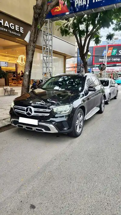Mercedes-Benz GLC 200 facelift 2021 в идеальном состоянии