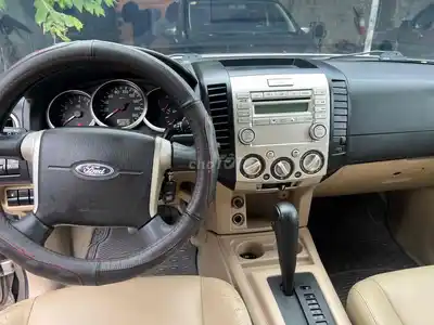 Ford Everest 2009 песочный 7 мест