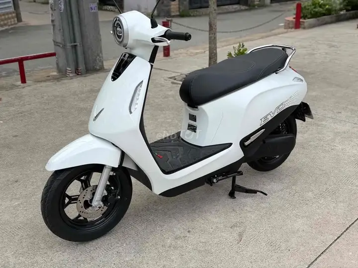 Электроскутер VinFast Evo Grand 2026 Белый 700 км