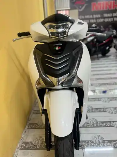 SH 125 2018 черно-белый супер новый 43D1-693.96