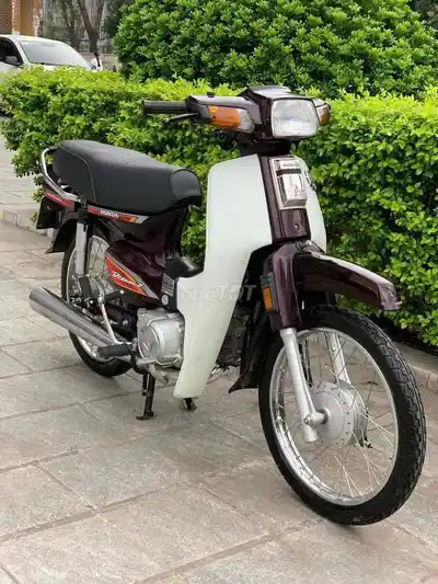 Honda Dream Вьетнам 2011 Коричнево-белый