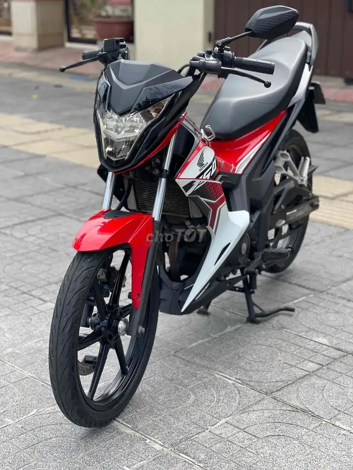 Honda Sonic 2022 красно-бело-черный