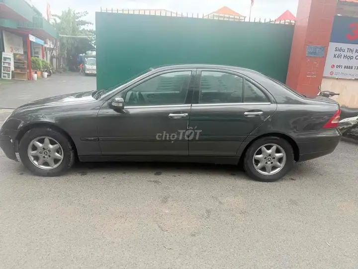 Mercedes-Benz C180 2002 Импорт Автомат Серый