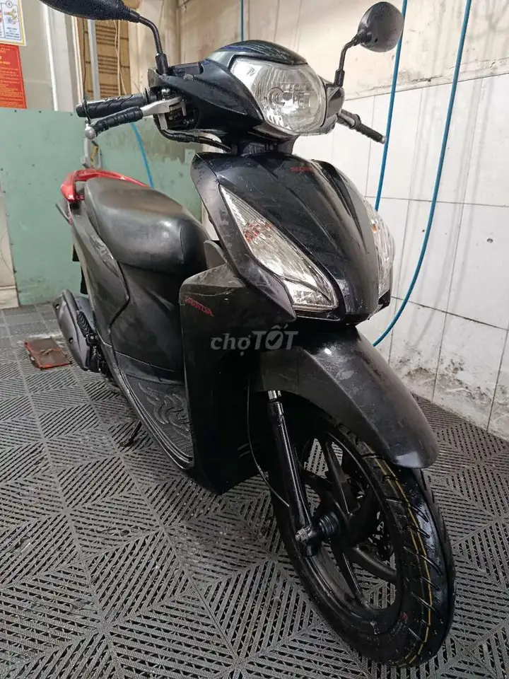 Honda Vision 2016 Черно-красный 28000 км