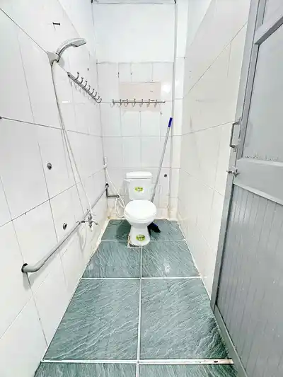 Комната с балконом рядом с Банковским университетом и Pham Van Dong