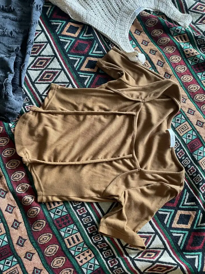 Топы Zara и UVY