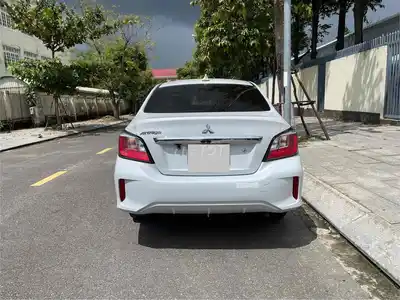Mitsubishi Attrage 2023 МКПП 70 000 км белый