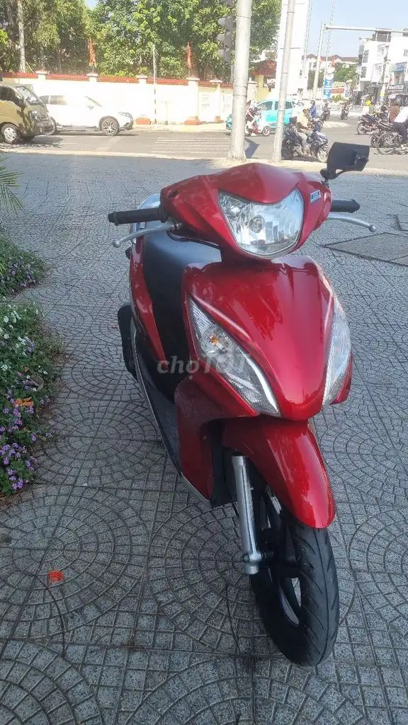 Honda Vision 2012, красный