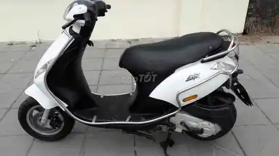 Piaggio Zip белый женский скутер