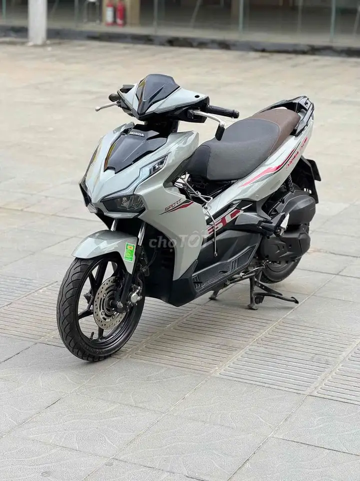 Honda Air Blade серый скутер
