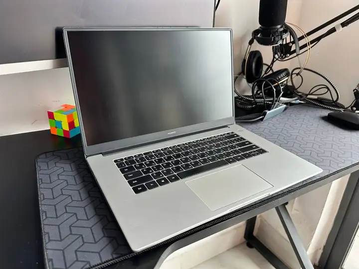 Huawei MateBook BOHB-WAX9