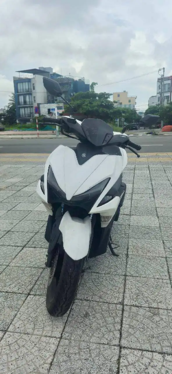 Скутер Yamaha NVX 2017