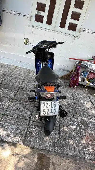 Honda RSX Синий полуавтомат