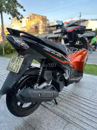 Honda Air Blade 2014 125cc черно-оранжевый