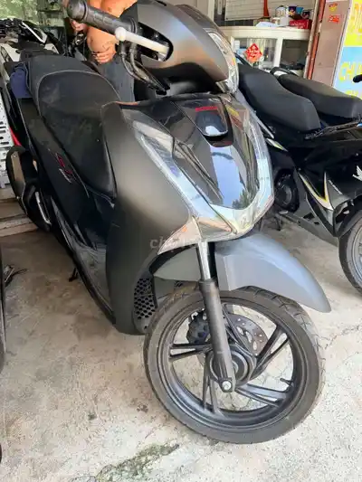 Honda SH 150i 2019 черный мало пробег