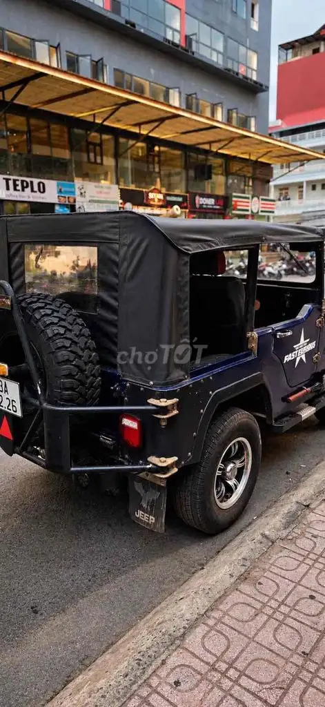 Jeep CJ5 Rubicon 1975, синий, механическая коробка передач
