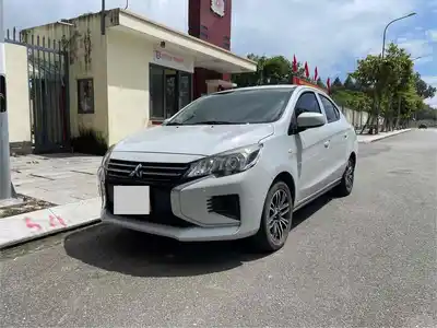 Mitsubishi Attrage 2023 МКПП 70 000 км белый