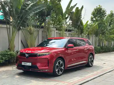 VinFast VF9 Plus 2024 Электро 6 мест 9000 км