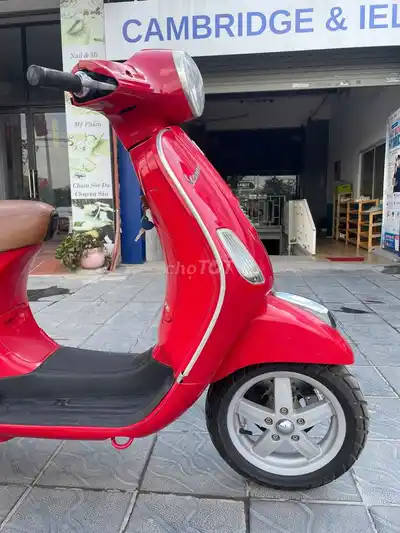Скутер Piaggio Vespa 3Vie 2014 Красный
