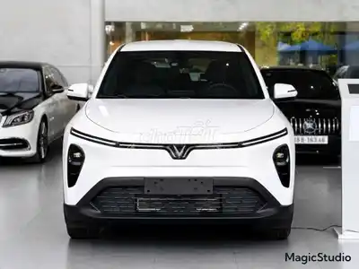 VinFast VF MPV7 2026 7 АКПП белый