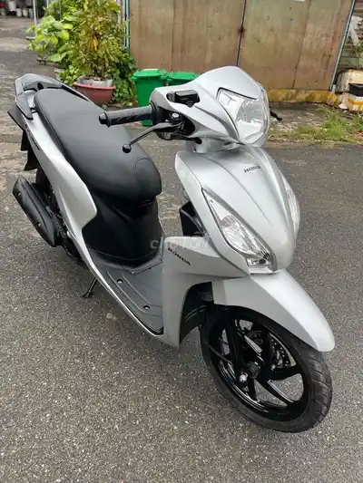 Honda Vision 2017, серебристый