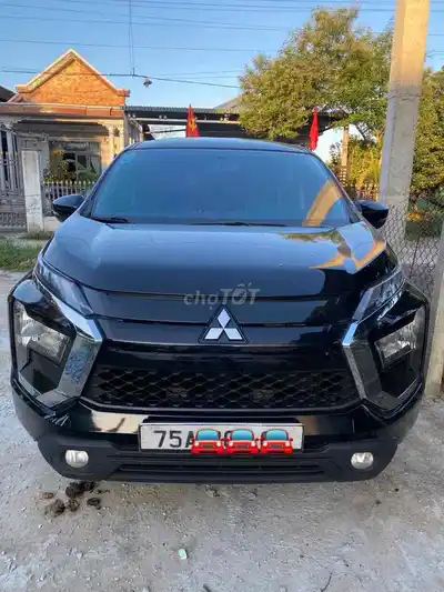 Mitsubishi Xpander, 7 мест, автомат, черный
