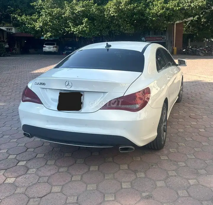 Mercedes-Benz CLA 200 2014 белый, 5 мест