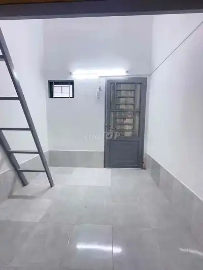 Комната с кондиционером «свободна 1/9», рядом с Банковским ун-том, колледж Тхудюк, рынок Тхудюк