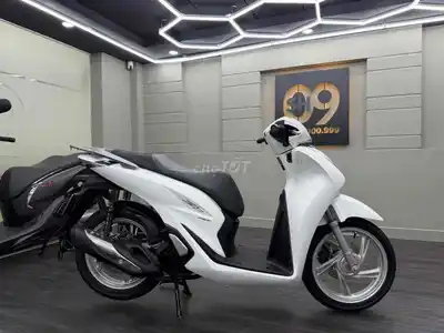Honda SH 150 ABS 2021 бело-серо-черный, номера Хошимина, от собственника