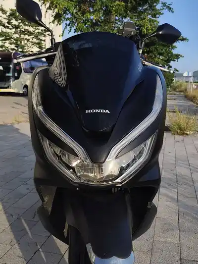 Honda PCX-3 150 кубов (2018 год)