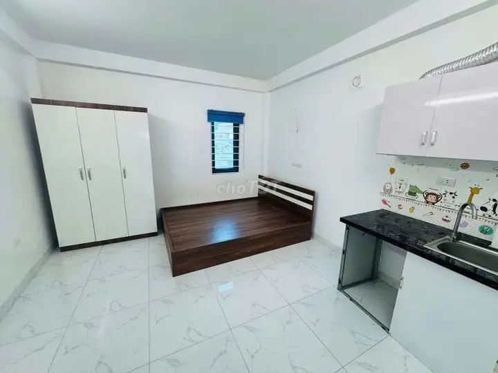 Дом с арендным бизнесом в Дык Дьен, Бак Ты Лием, 48м²х6эт, 8 студий, лифт