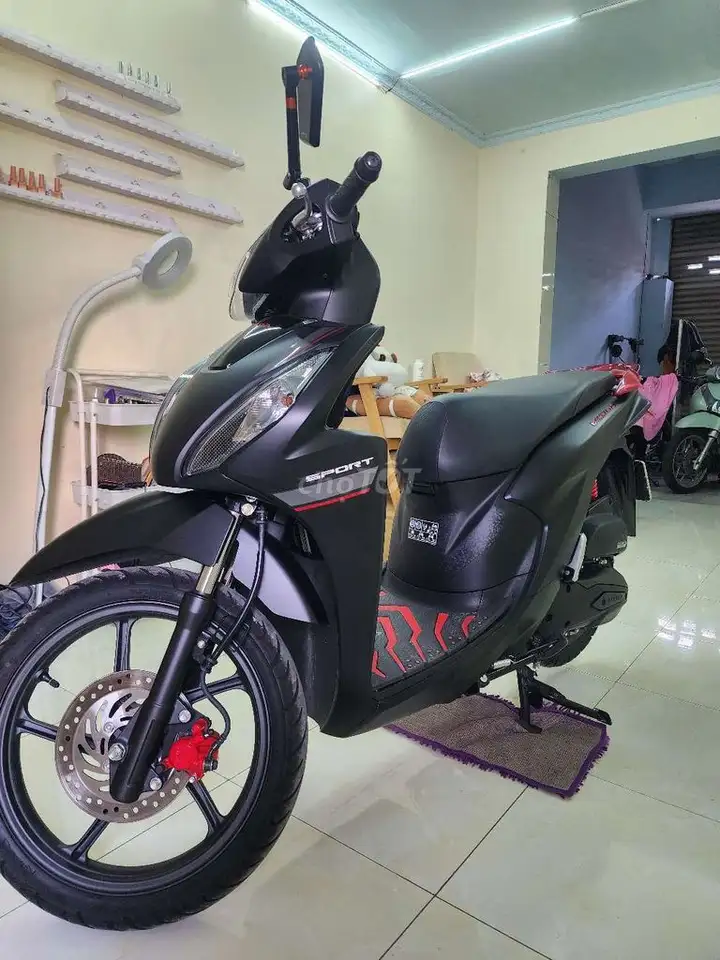 Honda Vision 2025 Sport Black 2500 km